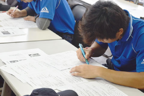 一人ひとりに向き合う就職カウンセリング